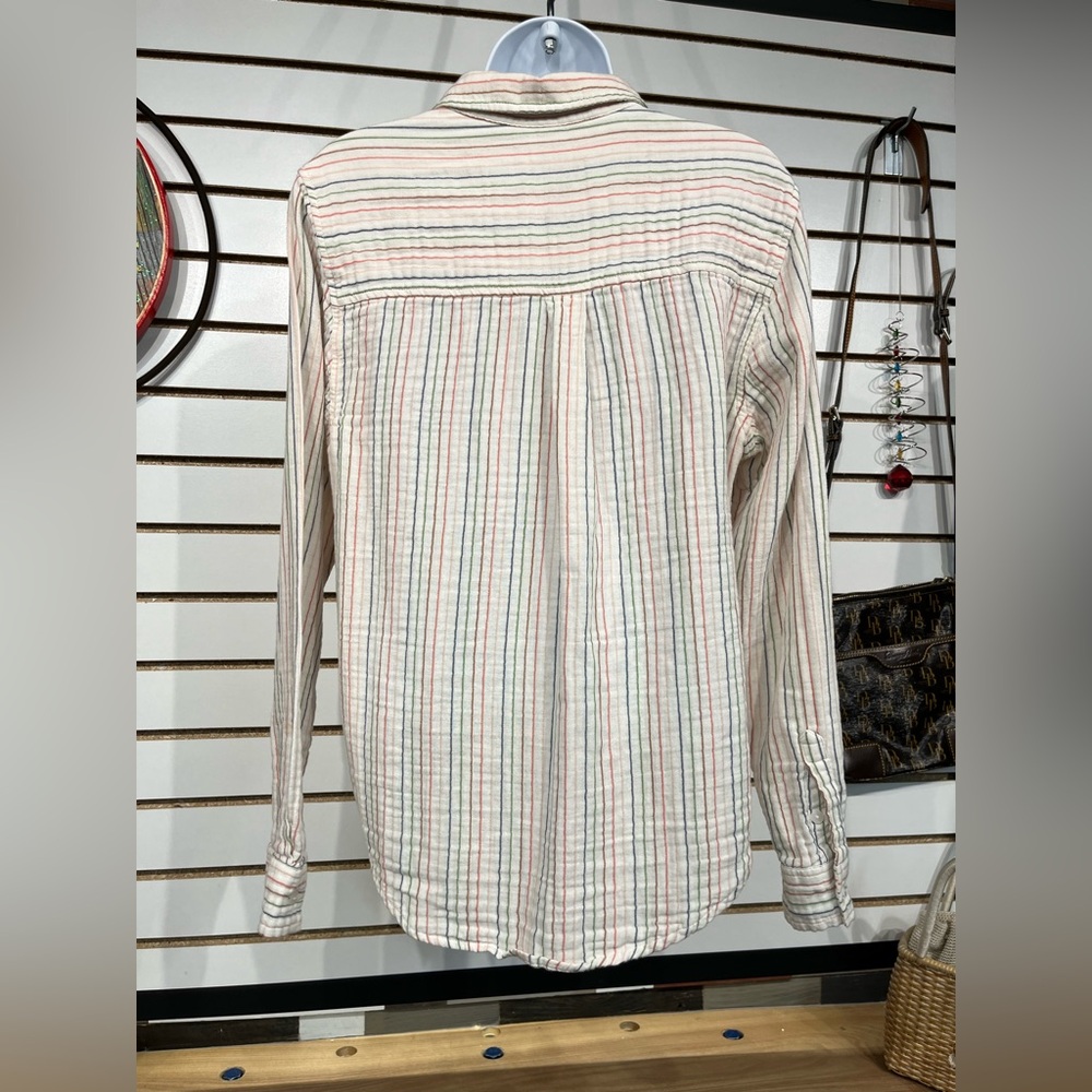 Universal Thread button down size medium - Picture 5 of 8